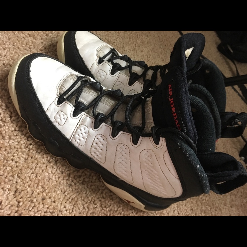 White & black Jordan’s